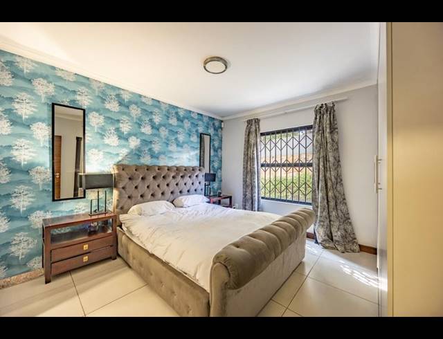 2 BEDROOM PROPERTY TO RENT IN MENLO PARK